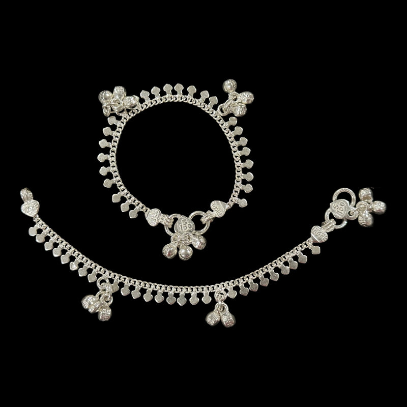 700 Silver Kids Traditional Queen Anklet - Style